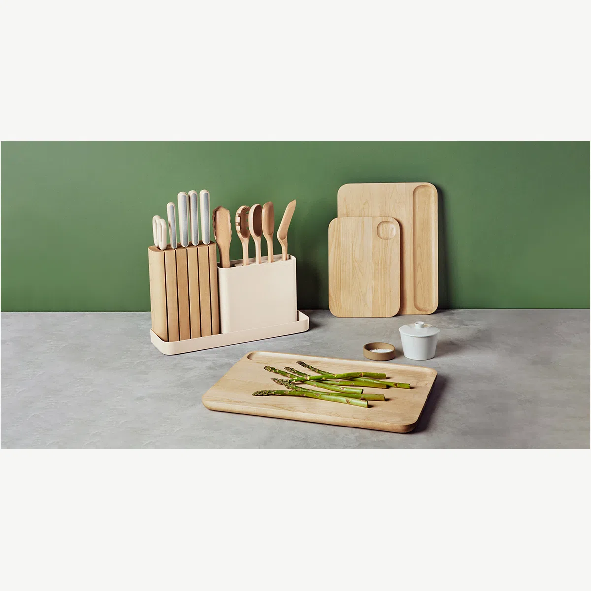 caraway-prep-boards-set-18pc-fsc-birch-wood-german-stainless-steel-knife-set-wit image 1