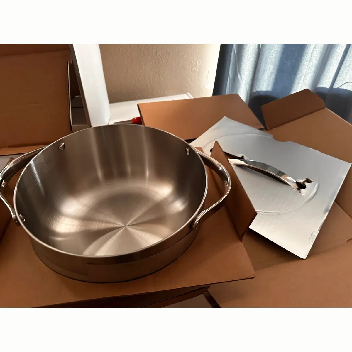 Solid Dutch oven