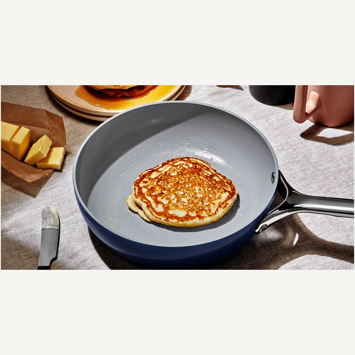 caraway-non-toxic-ceramic-10-5-fry-pan-ptfe-free-oven-safe-550-f image 1