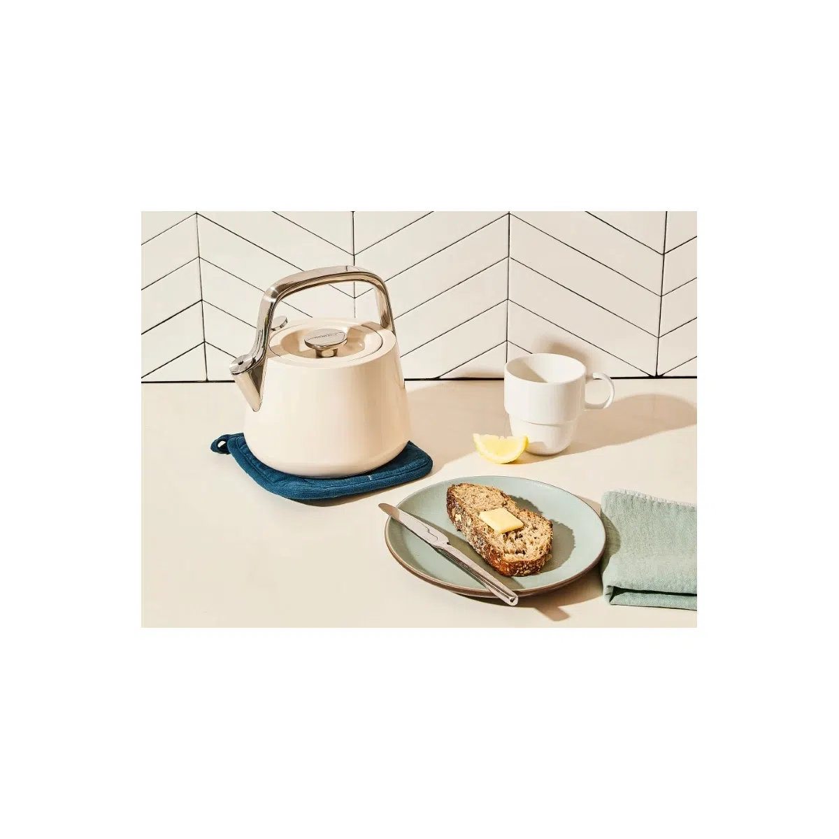 caraway-whistling-tea-kettle-2-qt-stainless-steel-non-toxic-fast-boiling-stoveto image 5