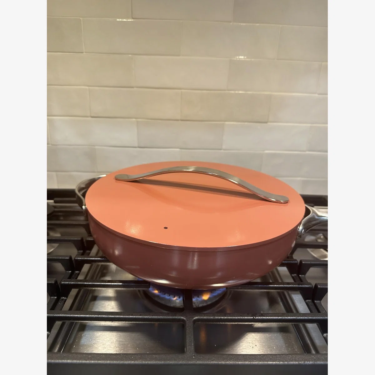 Nice but lid doesn't seal perfectly