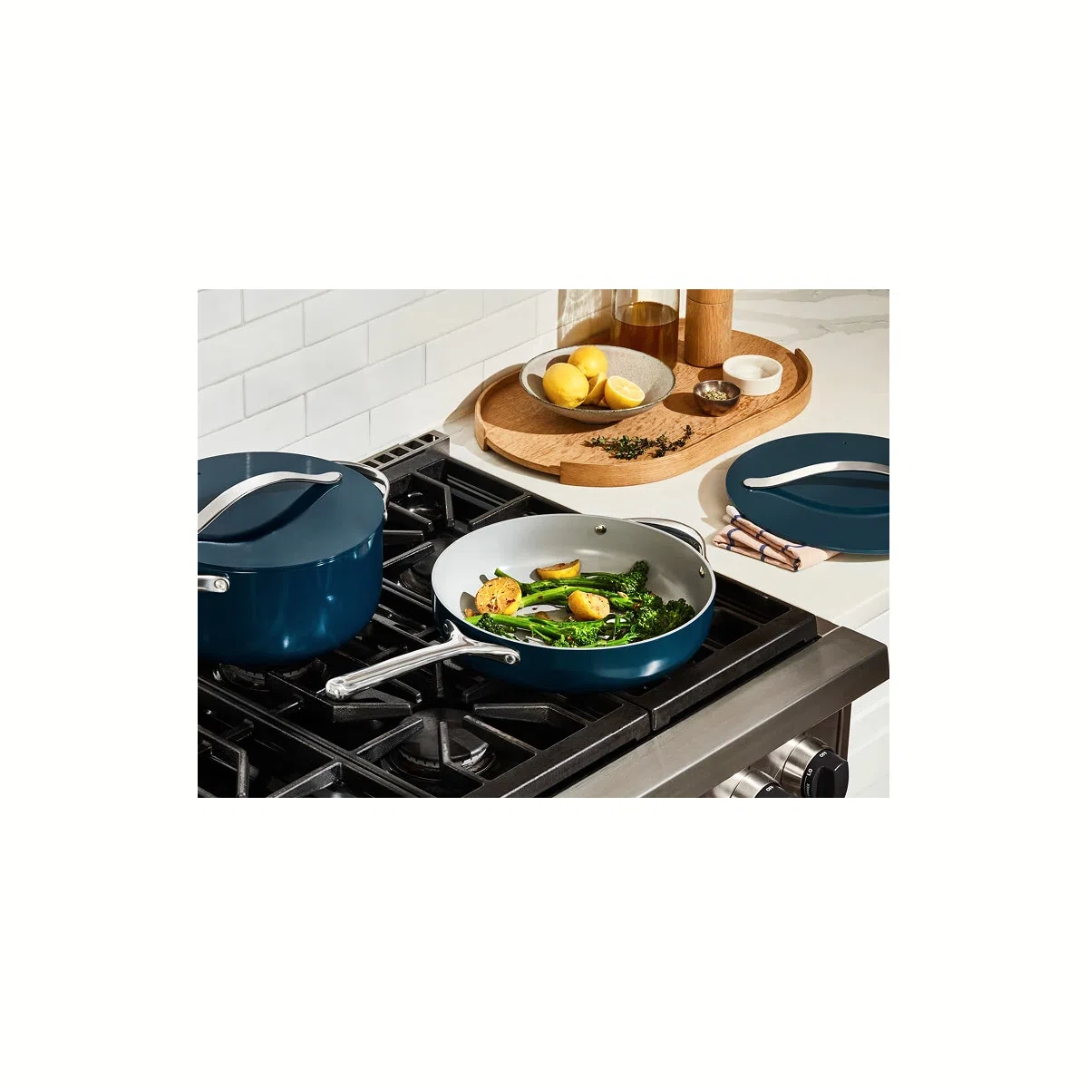 caraway-4-5-quart-saut-pan-with-lid-non-stick-ceramic-non-toxic-coating image 6
