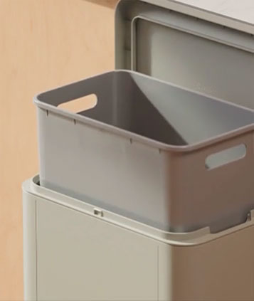Caraway 45L Rectangular Step Trash Can (13 Gal)